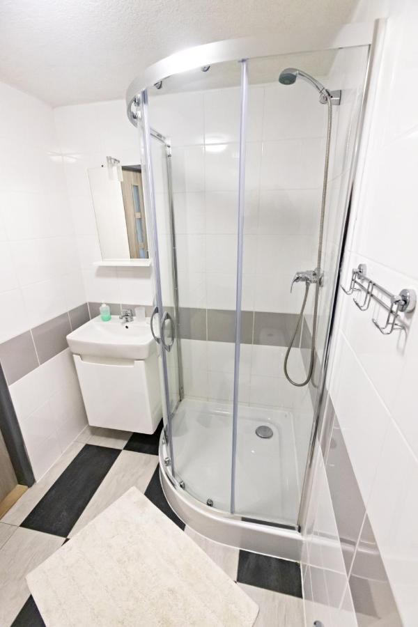 Apartman Theo Veľký Slavkov Exterior foto